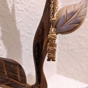 Vintage gold necklace